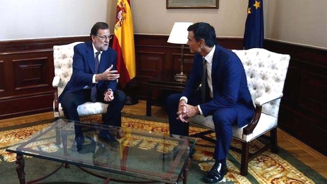 Mariano Rajoy-Pedro Sánchez, un diálogo 'prescindible' y de apenas veinte minutos.


