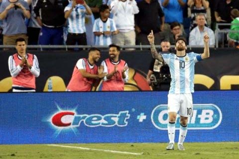Lionel Messi con la camiseta de la Selección de Argentina durante la Copa América Centenario