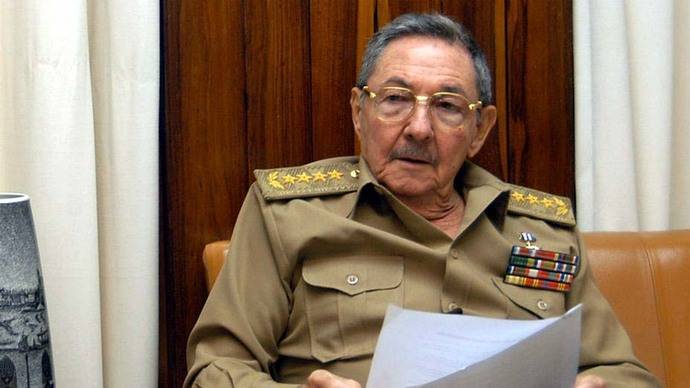 El presidente de Cuba, Raúl Castro, se ha dirigido al líder ruso, Vladímir Putin, para pedir el suministro estable de petróleo y sus derivados a la isla