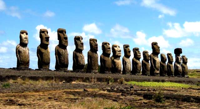 Isla de Pascua, el lugar habitado más remoto del planeta en medio del océano Pacífico