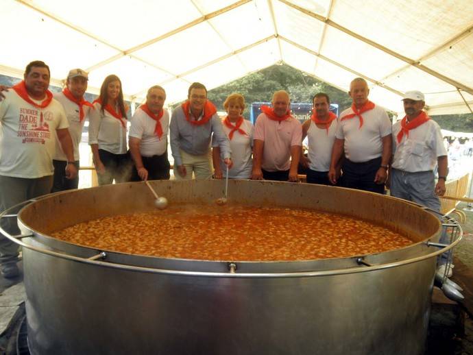 Ruente: 6.000 raciones se prepararon en la fiesta del cocido del monte Ucieda