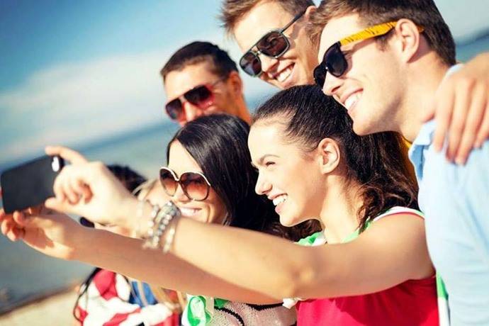 Alerta: Los selfies aumentan el contagio de piojos
