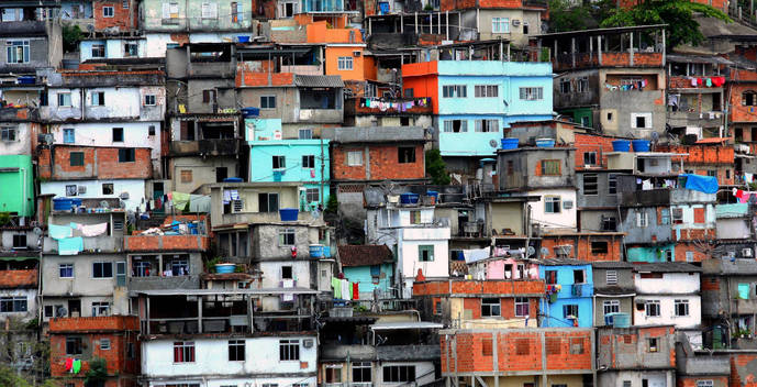 A nadie le gustan, pero están ahí: las Favelas