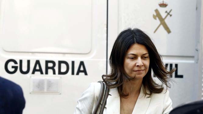 La UCO asegura que Lucía Figar utilizó dinero público para pagar los servicios de reputación de De Pedro