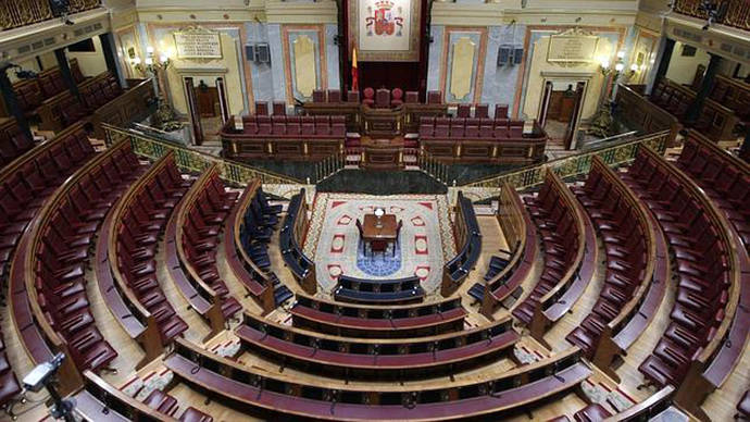 Cincuenta y dos diputados y senadores cobran dos retribuciones del erario público