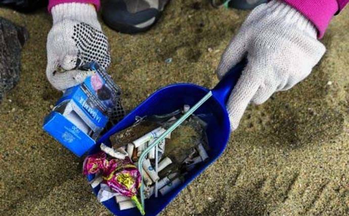 Niños recogen toneladas de basura en playas chilenas
