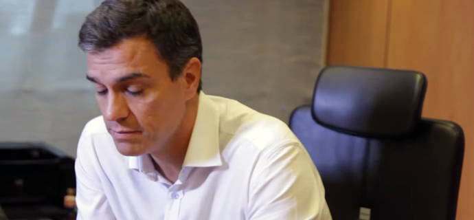 Pedro Sánchez resiste a la dimisión de los 17 críticos de su Ejecutiva que intentaban echarle