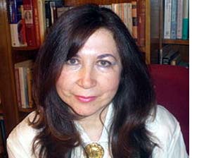 Recital poético de Carmen Silva y Beatriz Villacañas en el espacio literario Prometo de Madrid