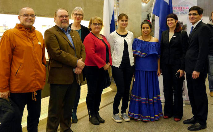 Inauguran en Finlandia muestra fotográfica y artesanal nicaragüense