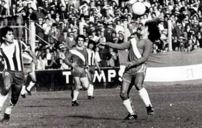 Hace 40 años debutó Diego Maradona