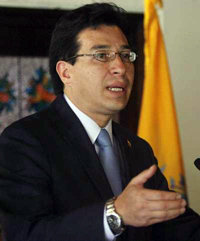 El Canciller ecuatoriano, Fander Falconí afirma que “tenemos una voluntad política de avanzar' en el diálogo con Colombia '