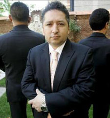 El periodista Herbin Hoyos debió abandonar Colombia y refugiarse en España para salvar su vida, amenazada por las FARC

