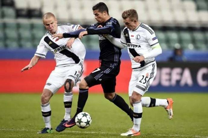 Real Madrid no pudo sellar su clasificación en Champions: empató 3-3 con el Legia