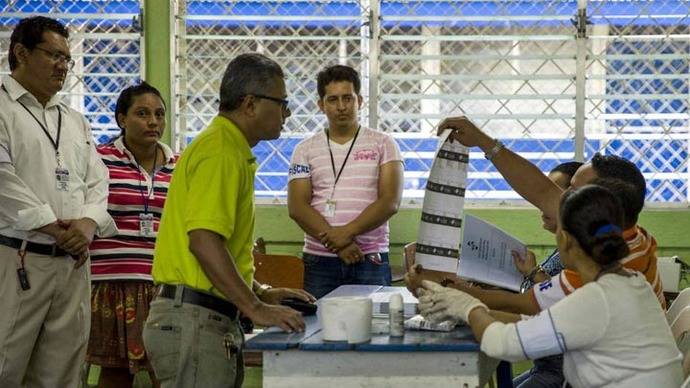 Elecciones en Nicaragua marcadas por la calma y la lentitud
