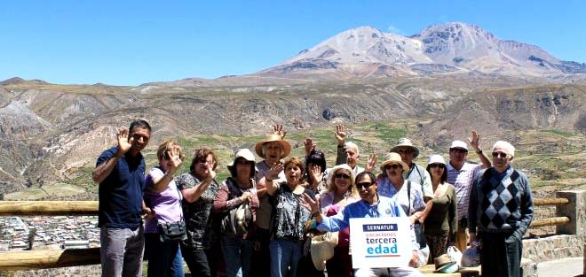 Adultos mayores de la región podrán conocer Pica o Codpa gracias a Sernatur