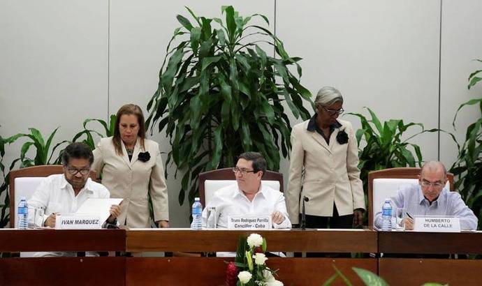 Colombia y FARC modifican acuerdo de paz pero siguen las incógnitas