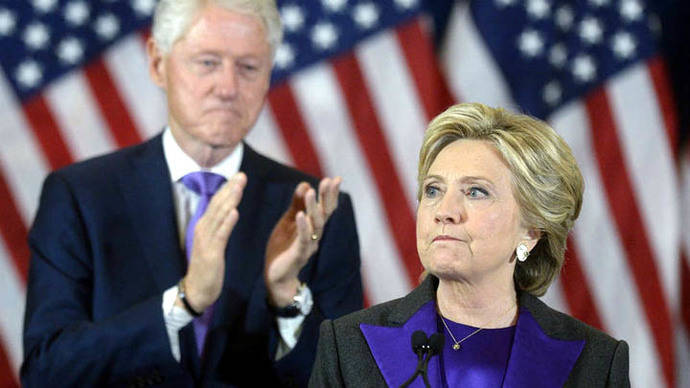 Hillary Clinton manifestó su profundo pesar por la derrota electoral
