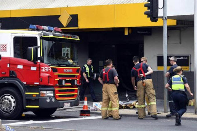 Hombre se prende fuego y deja 27 personas heridas en Australia