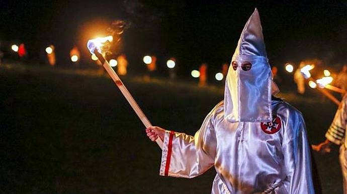 EL Ku Klux Klan siente que puede presentar sus ideas como legítimas en el próximo gobierno de Estados Unidos. 

