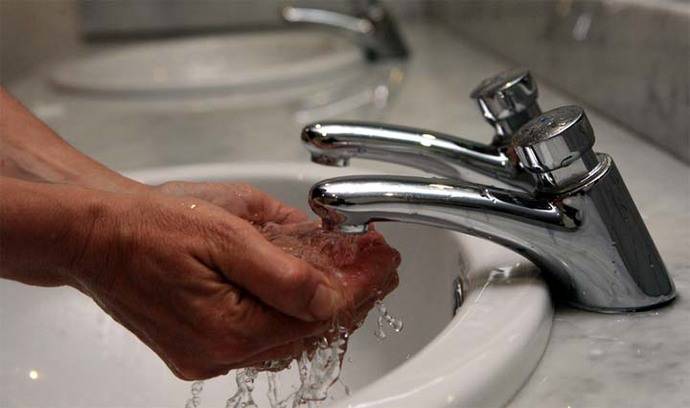 La tarifa del agua oscila hasta un 349% de acuerdo a un estudio de FACUA en 28 ciudades