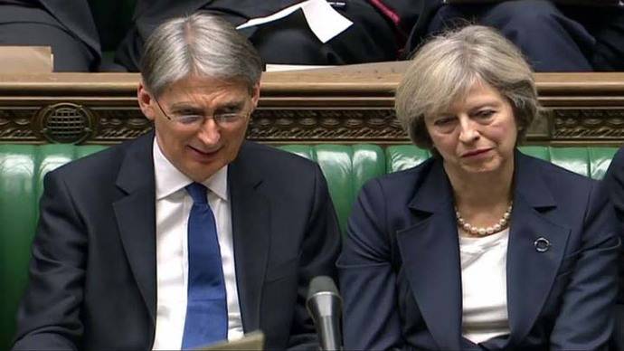 Ministro de Finanzas británico reconoce que el Brexit ralentizará la economía