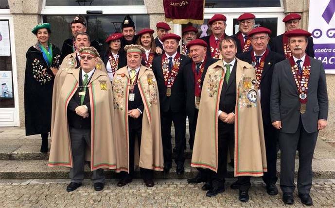 Presencia de cofradías cántabras en el Gran Capítulo de la del Centollo Larpeiro de O Grove