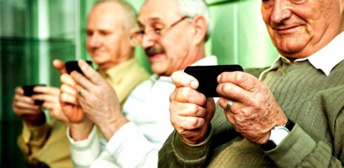 La necesidad de los móviles para personas mayores