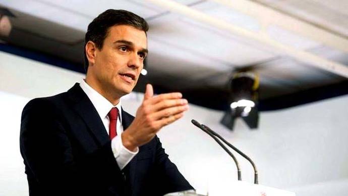 Pedro Sánchez agradece el apoyo de sus afines sin aclarar si disputará el liderazgo del PSOE