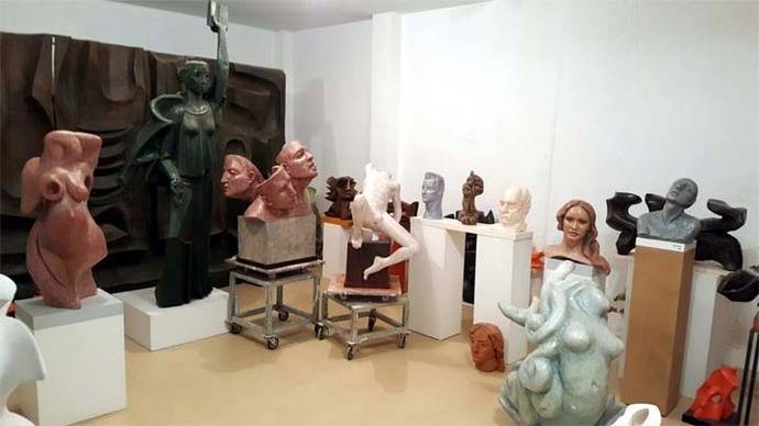 Miguel Fuentes: Donación de escultura al Museo Mayte Spínola en Marmolejo