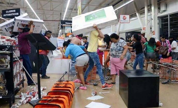 Rechazo al 'gasolinazo': Más de 400 detenidos tras las protestas por el alza de gasolina en México