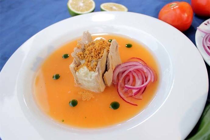 Madrid saborea con entusiasmo el encebollado ecuatoriano