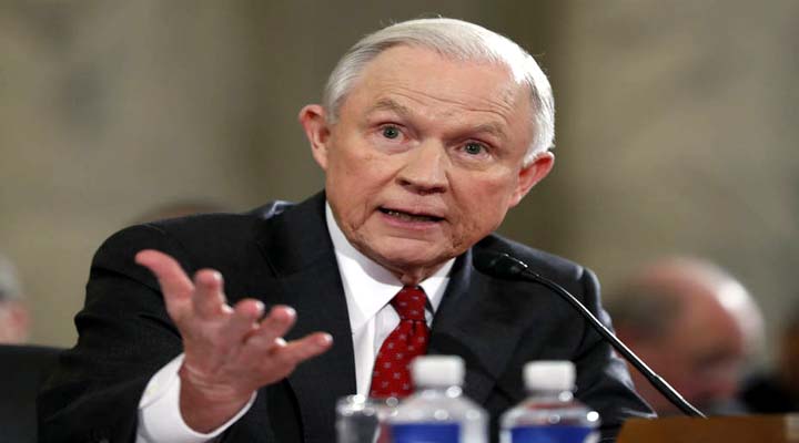 Jeff Sessions se compromete a decir 'no' a Trump si se excede