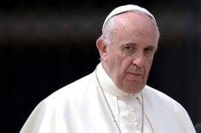 Papa critica "falsas esperanzas" que proponen ídolos o adivinos
