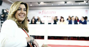 El PSOE espera a Susana Díaz pendiente de una tercera vía que no llega