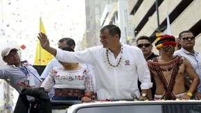 Correa afirma que su gestión ha sido para Ecuador 