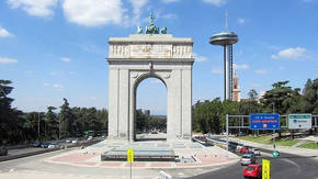 El Comisionado de la Memoria de Madrid propone renombrar el Arco del Triunfo como Arco de la Memoria