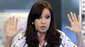 Juez cita a expresidenta Kirchner por presuntos sobornos en Argentina