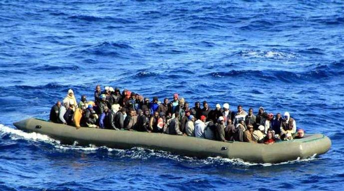Salvan a 1.600 migrantes en escenas 'de pesadilla' en el Mediterráneo