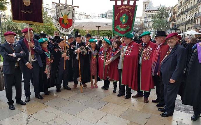 Tres cofradías gastronómicas cántabras distinguidas en Valencia por el Círculo de Enófilos.