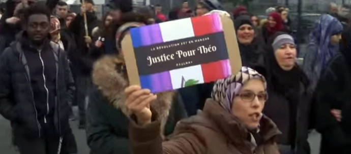 Imagen de una de las protestas, en un suburbio de París, posteriores al incidente