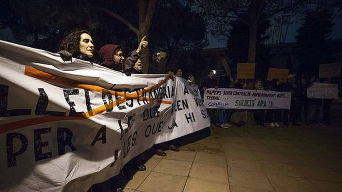 Protesta ante las puertas del Palau Sant Jordi de Barcelona/ Robert Bonet 