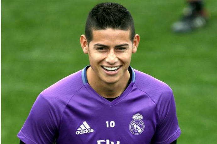 James aún no ha tenido la posibilidad de ser titular por Champions.