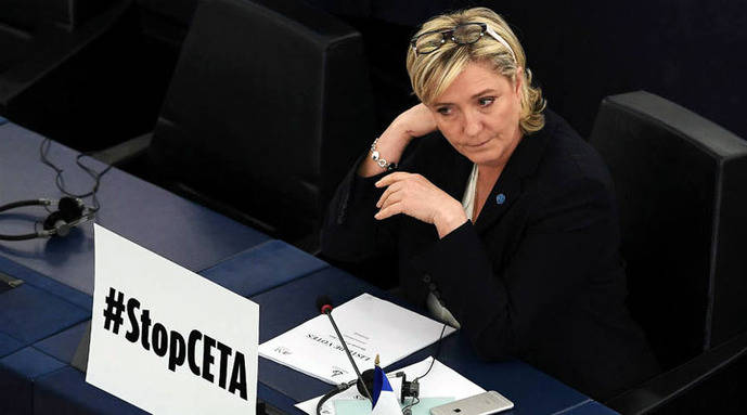 Sospechan que Le Pen falsificó una nómina para justificar empleo ficticio