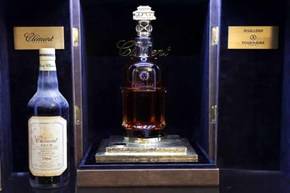 Vendida la botella de ron más cara del mundo por 100.000 euros
