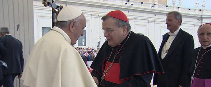 El cardenal Burke, con el Papa Francisco