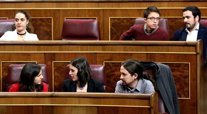 Los diputados de Unidos Podemos en su nueva ubicación en el Congreso de los Diputados, tras Vistalegre 2