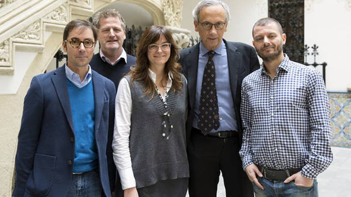 El grupo de investigadores del ensayo clínico IrsiCaixa/ IRSICAIXA