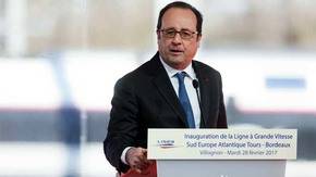 Policía dispara por error durante discurso de Hollande y deja dos heridos