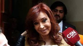 Kirchner asegura que un juez quiere ordenar la detención de su hija
