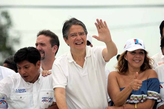 Correa advierte de planes privatizadores de la oposición en Ecuador